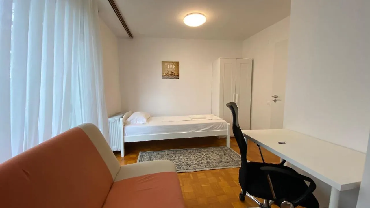 Emona Guesthouse Ljubljana 2*,